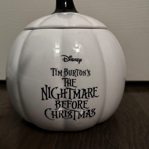 Disney Nightmare Before Christmas Pumpkin Cookie Jar - New - Picture 2 of 4